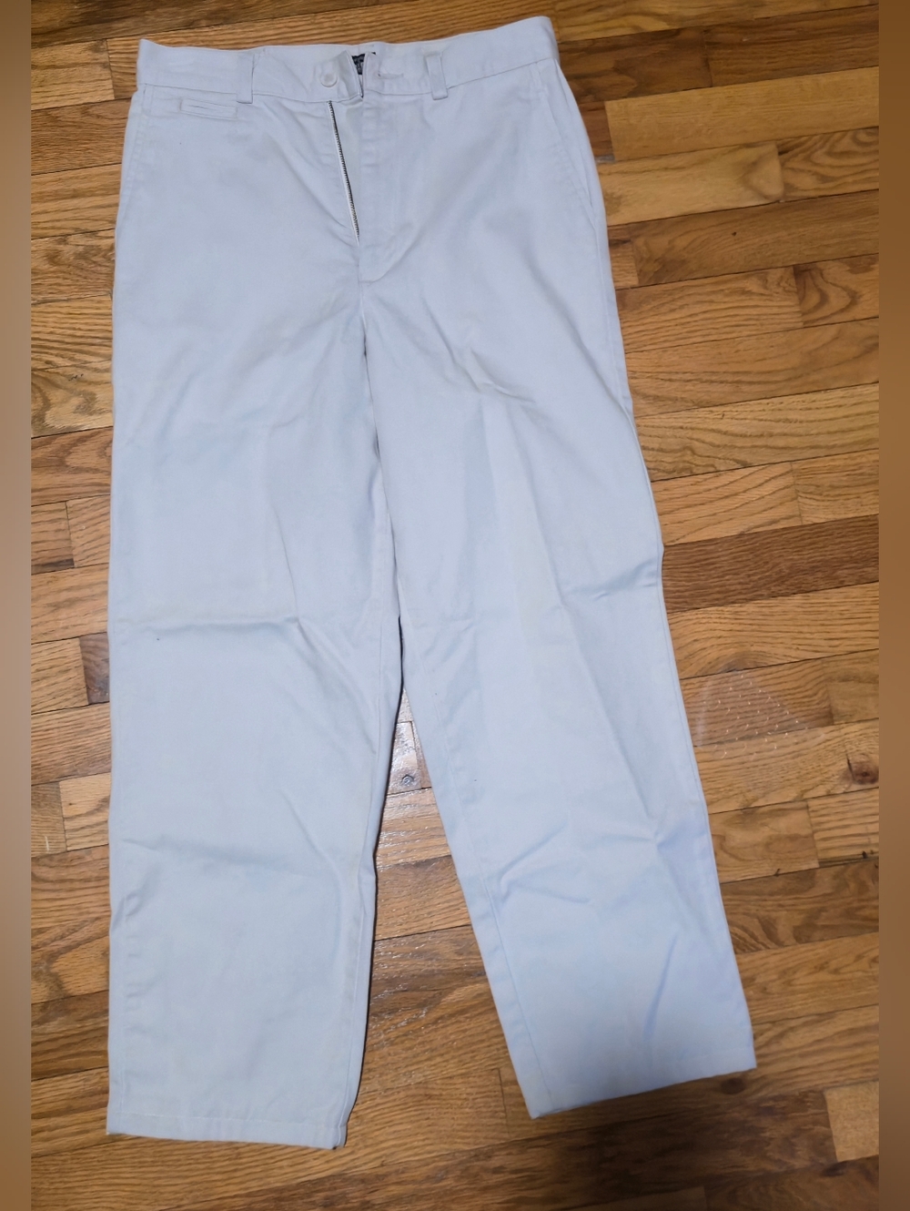 Dockers Khaki Men's  Pants Size  8 100% COTTON (LIKE NEW)